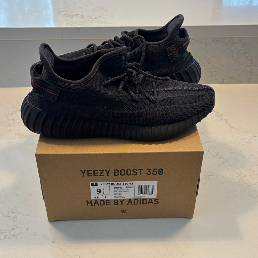 Adidas Yeezy Boost 350 V2 Core Black